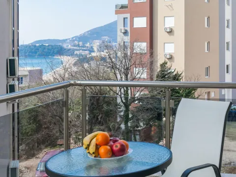 Rent, apartment, 63m², Bečići, Budva - image 5