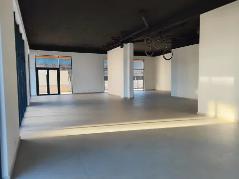 Rent, office space, 150m², City Kvart, Podgorica - image 6