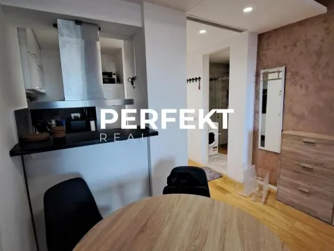 Rent, two bedroom apartment, 45m², Novi Beograd Sve Podlokacije, Beograd - image 17