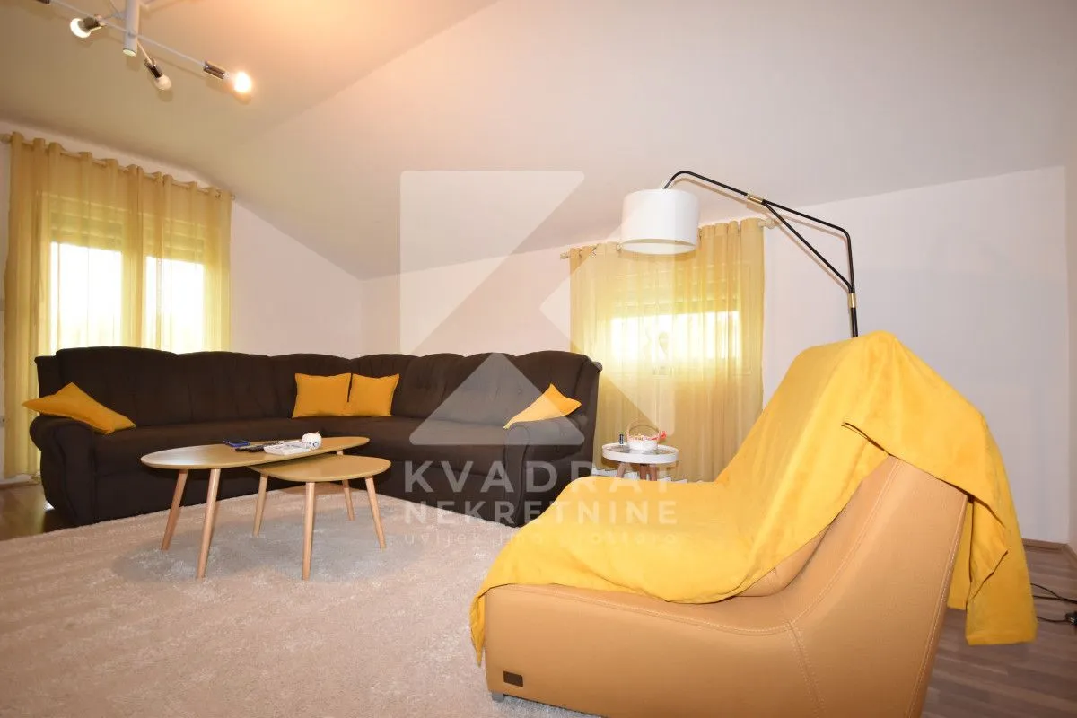Prodaja, kuća, 220m², Donji Kokoti, Podgorica