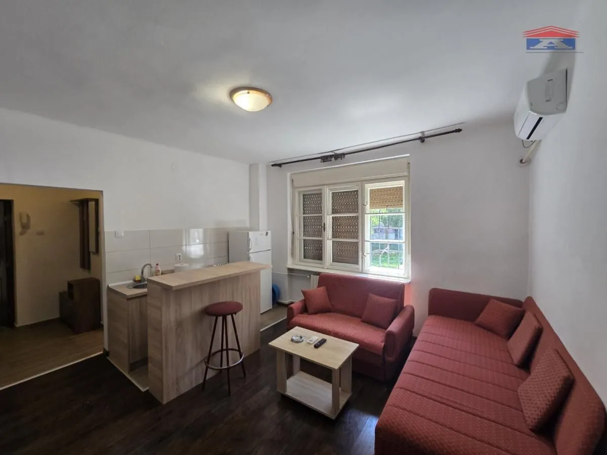 Rent, studio apartment, 23m², Novi Sad, Srbija