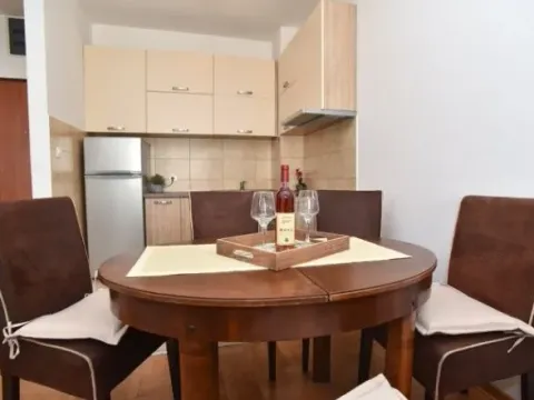 Izdavanje, jednosoban stan, 42m², Budva, Crna Gora - image 8