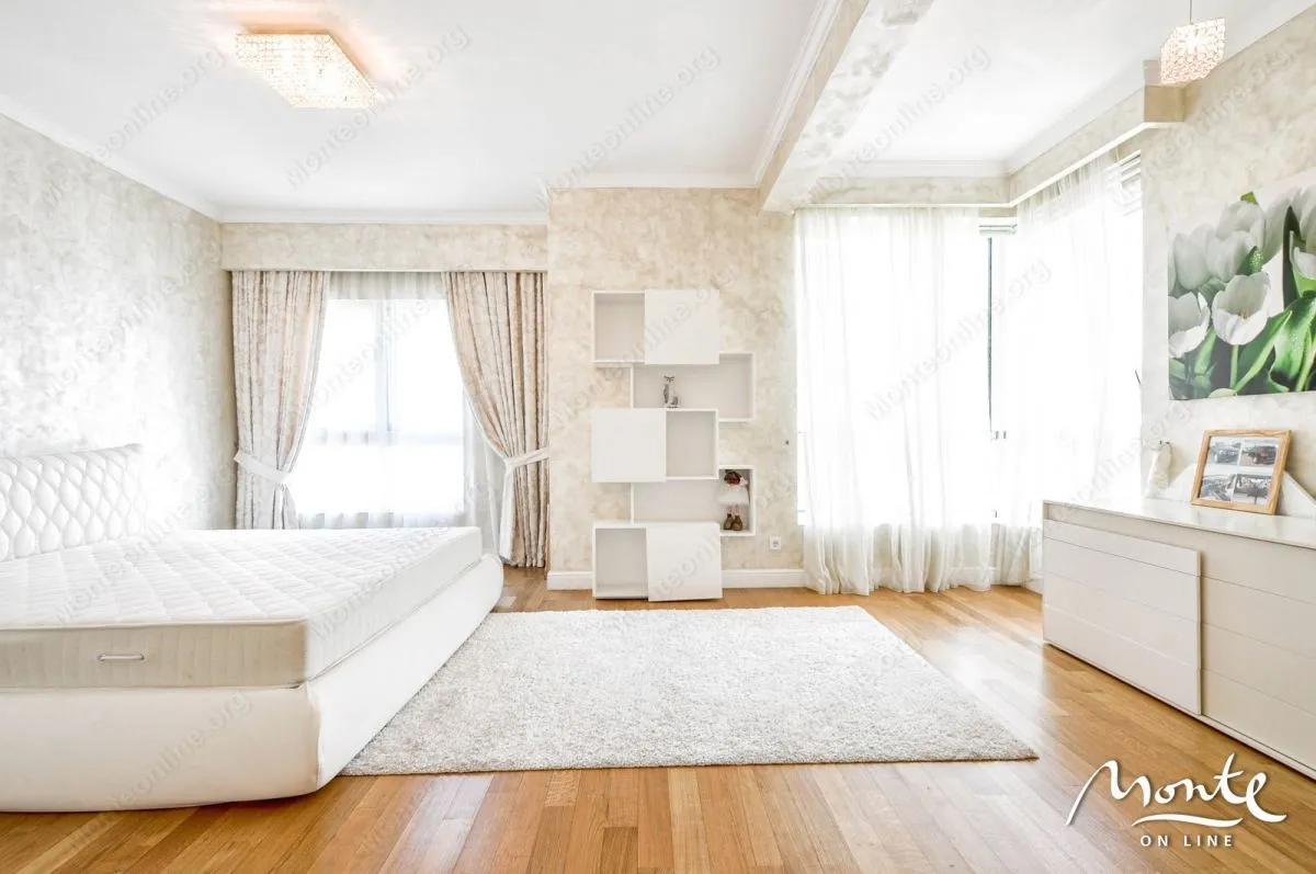 Sale, two bedroom apartment, 115m², Bečići, Budva