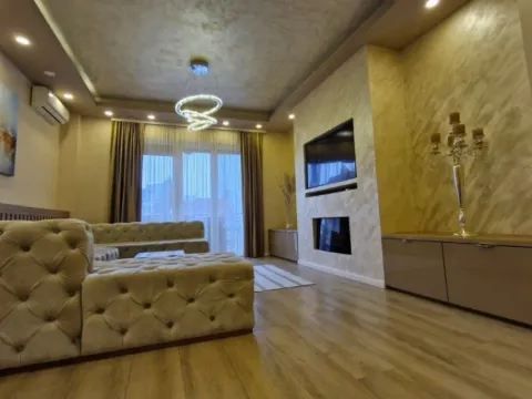 Izdavanje, dvosoban stan, 75m², Kalenić Pijaca, Vračar Sve Podlokacije - image 2