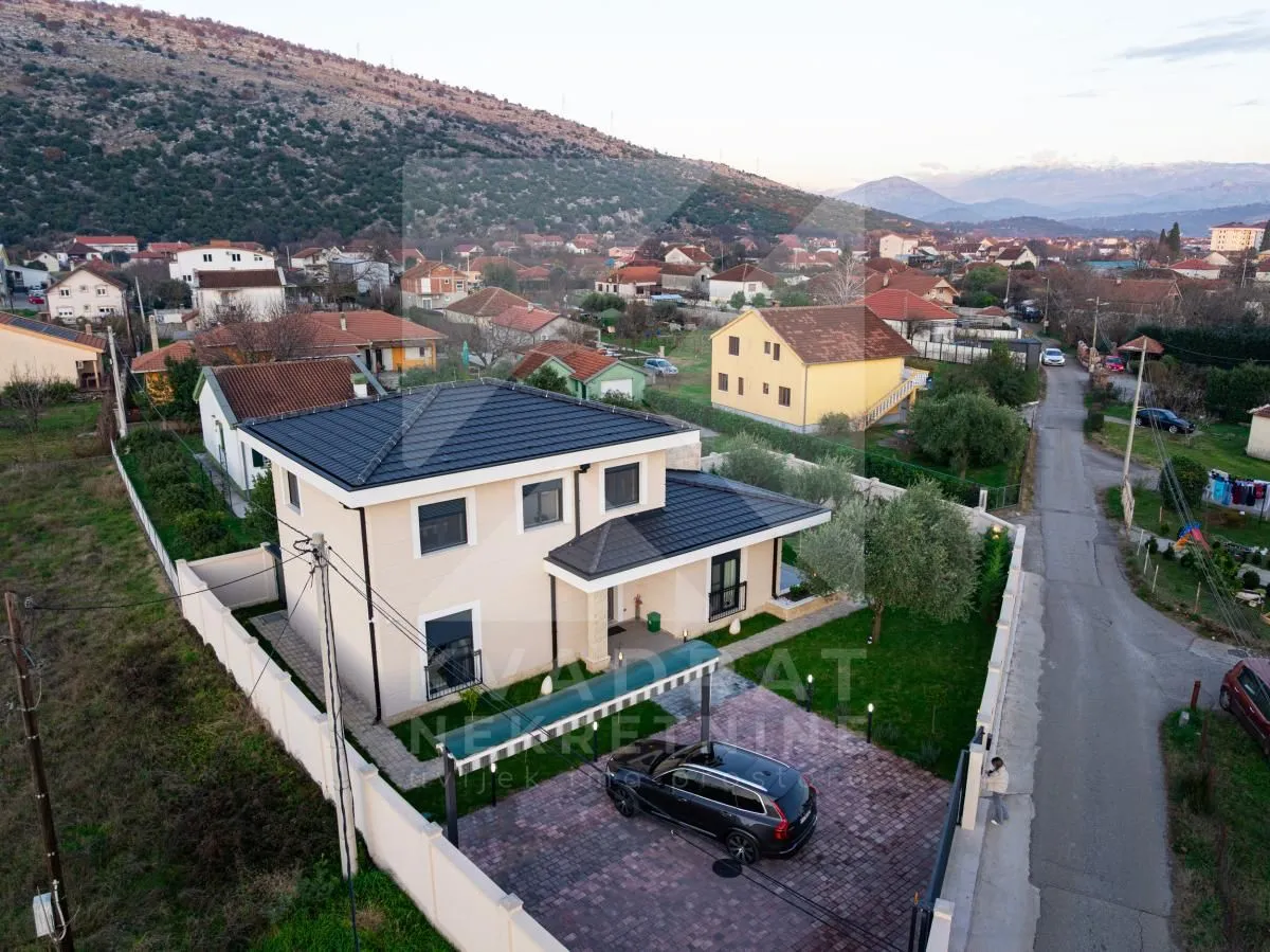 Izdavanje, kuća, 166m², Tološi, Podgorica