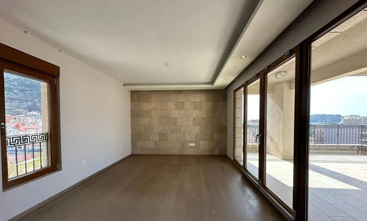Prodaja, dvosoban stan, 140m², Budva, Crna Gora