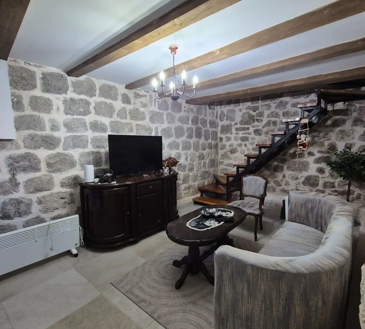 Prodaja, kuća, 58m², Muo, Kotor