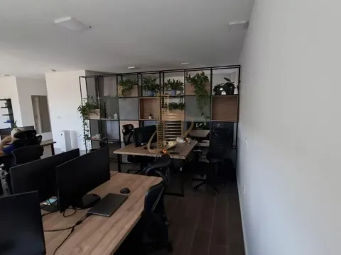 Rent, office space, 170m², Telep, Novi Sad Sve Podlokacije - image 3