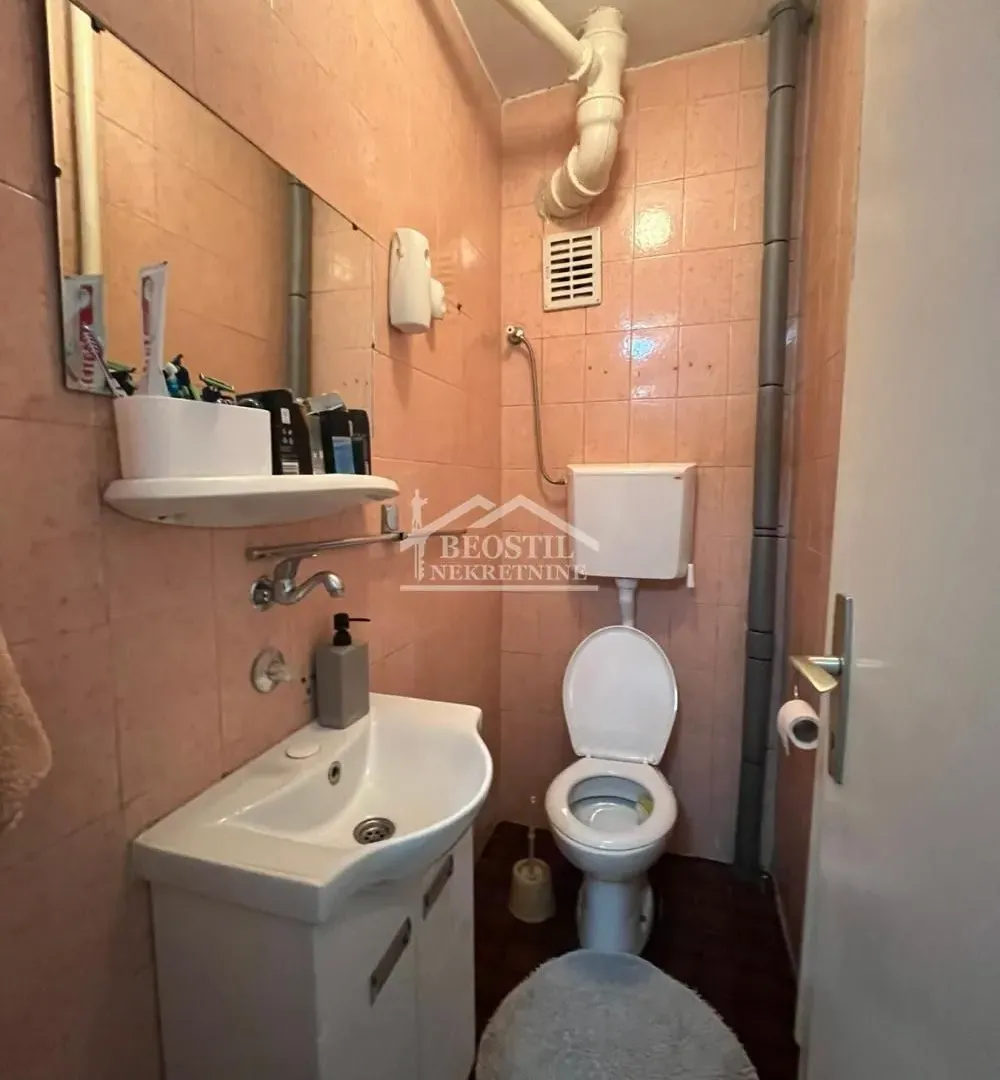 Prodaja, trosoban stan, 76m², Papazovac, Smederevo