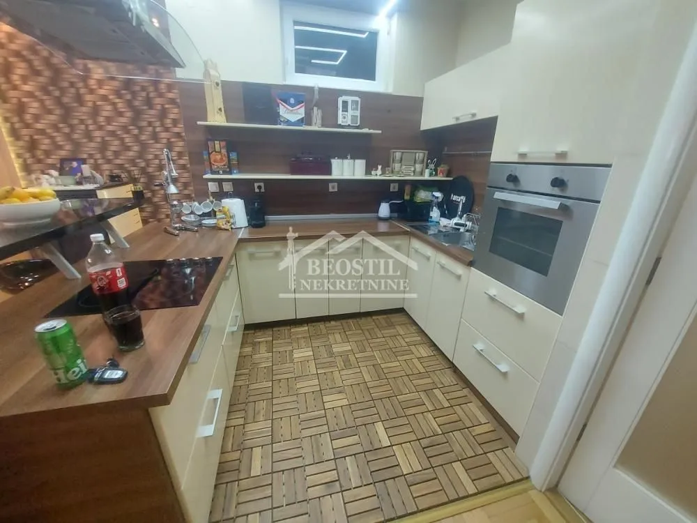 Prodaja, trosoban stan, 115m², Centar, Smederevo