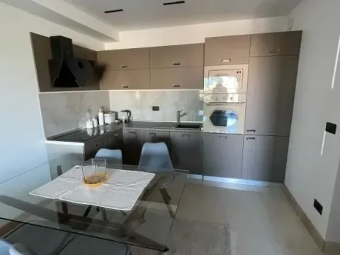 Sale, one bedroom apartment, 69m², Ulcinj, Crna Gora - image 4