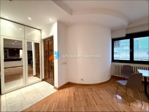 Izdavanje, poslovni prostor, 147m², Kalenić Pijaca, Vračar Sve Podlokacije - image 16