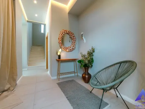 Sale, house, 200m², Krašići, Tivat - image 18