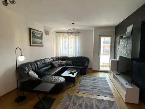 Izdavanje, dvosoban stan, 64m², City Kvart, Podgorica - image 4