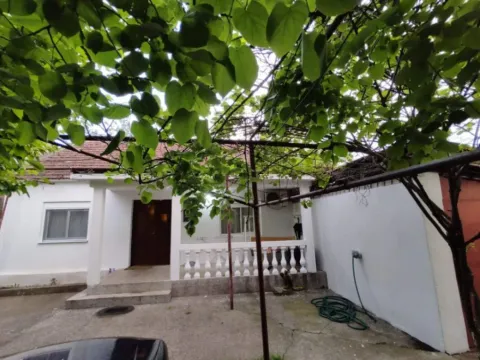 Prodaja, kuća, 180m², Murtovina, Podgorica - image 11