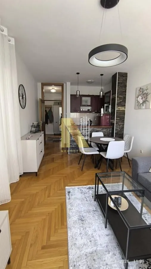 Izdavanje, dvosoban stan, 43m², Grbavica, Novi Sad Sve Podlokacije