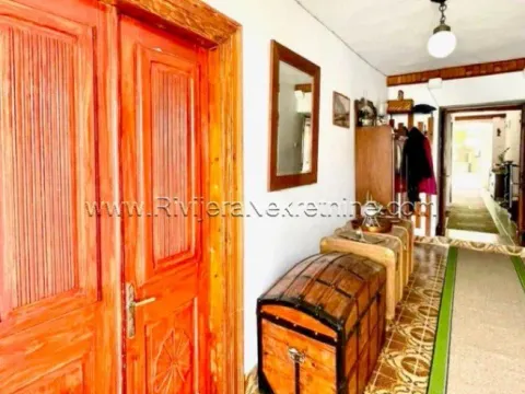 Prodaja, kuća, 235m², Prčanj, Kotor - image 9