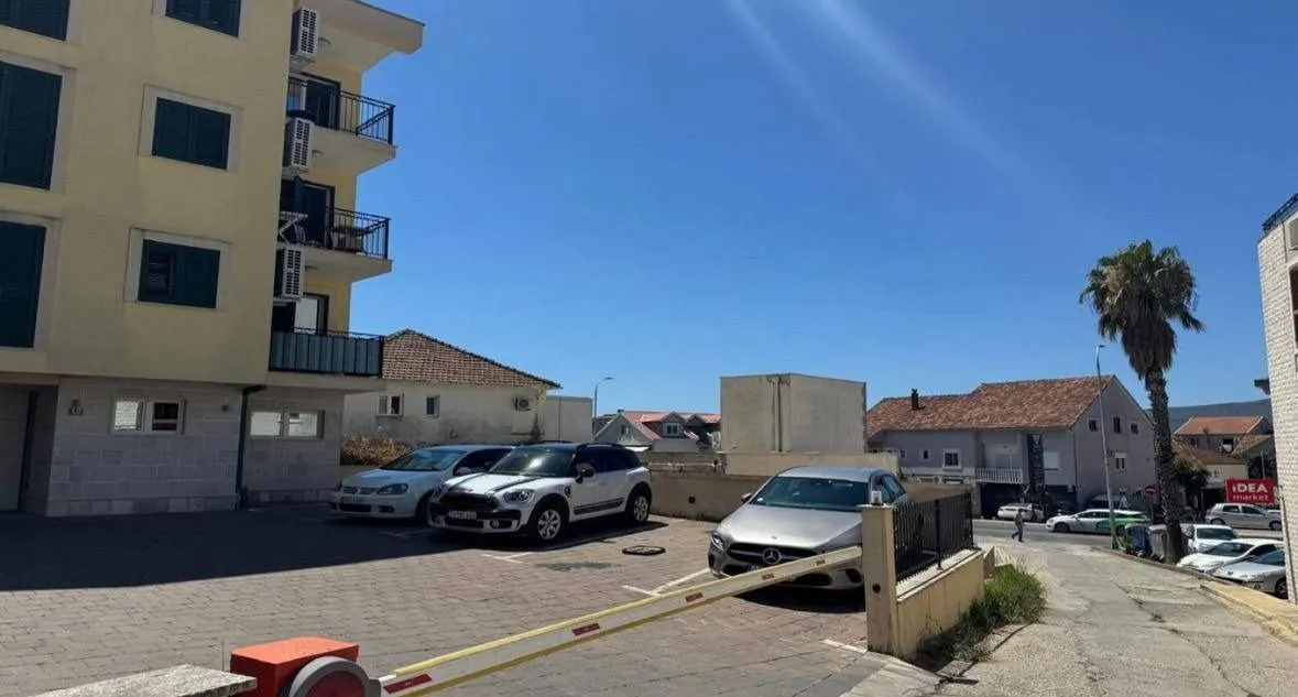 Prodaja, jednosoban stan, 58m², Tivat, Crna Gora