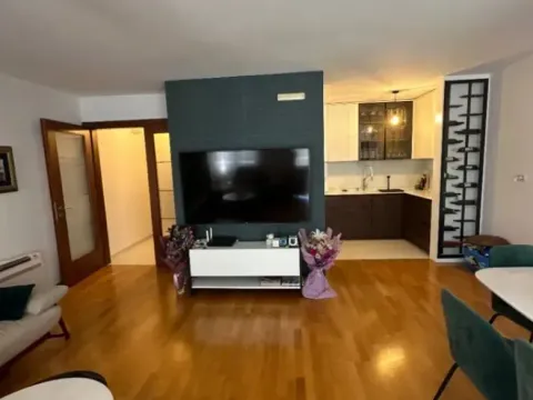 Prodaja, dvosoban stan, 92m², Tološka šuma, Podgorica - image 9