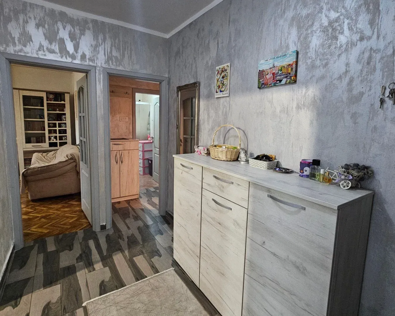 Rent, three bedroom apartment, 100m², Pejton, Podgorica