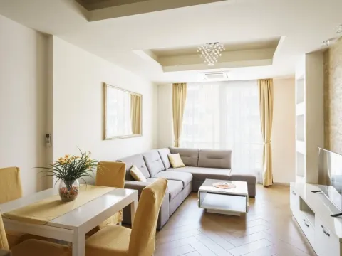 Rent, one bedroom apartment, 50m², Budva, Crna Gora - image 6