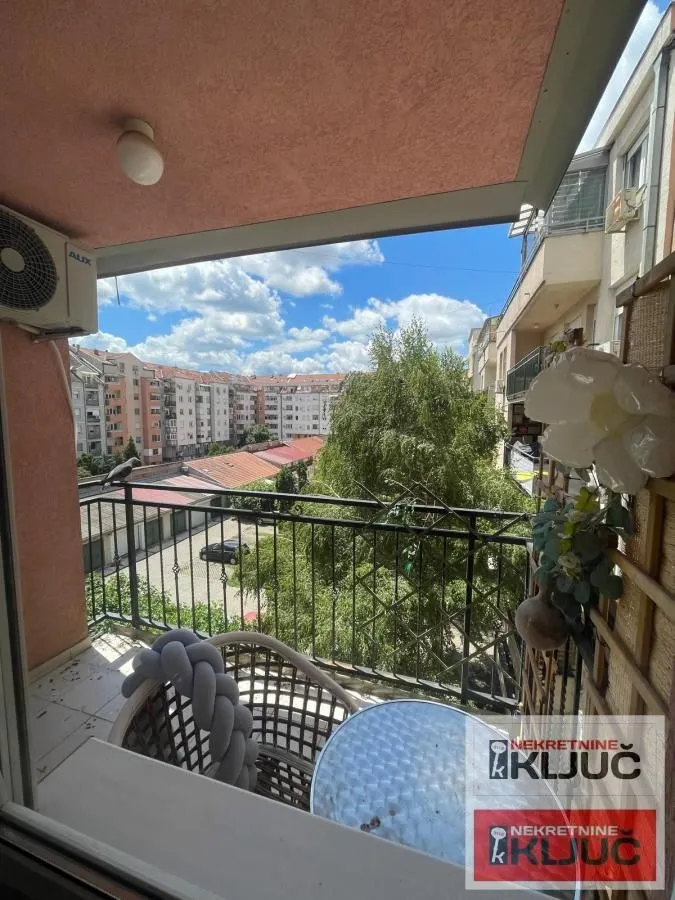 Izdavanje, dvosoban stan, 52m², Nova Detelinara, Novi Sad Sve Podlokacije