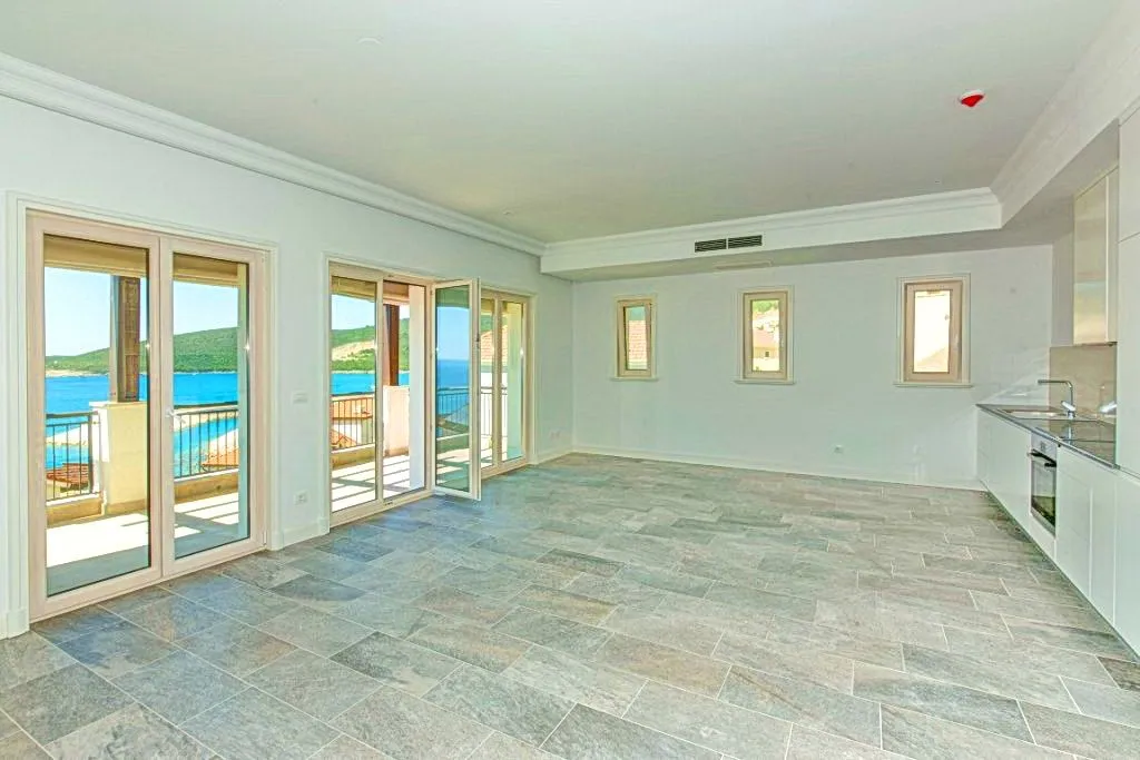 Prodaja, stan, 86m², Tivat, Crna Gora