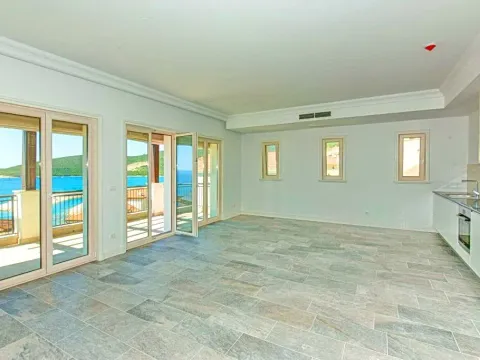 Prodaja, stan, 86m², Tivat, Crna Gora - image 6