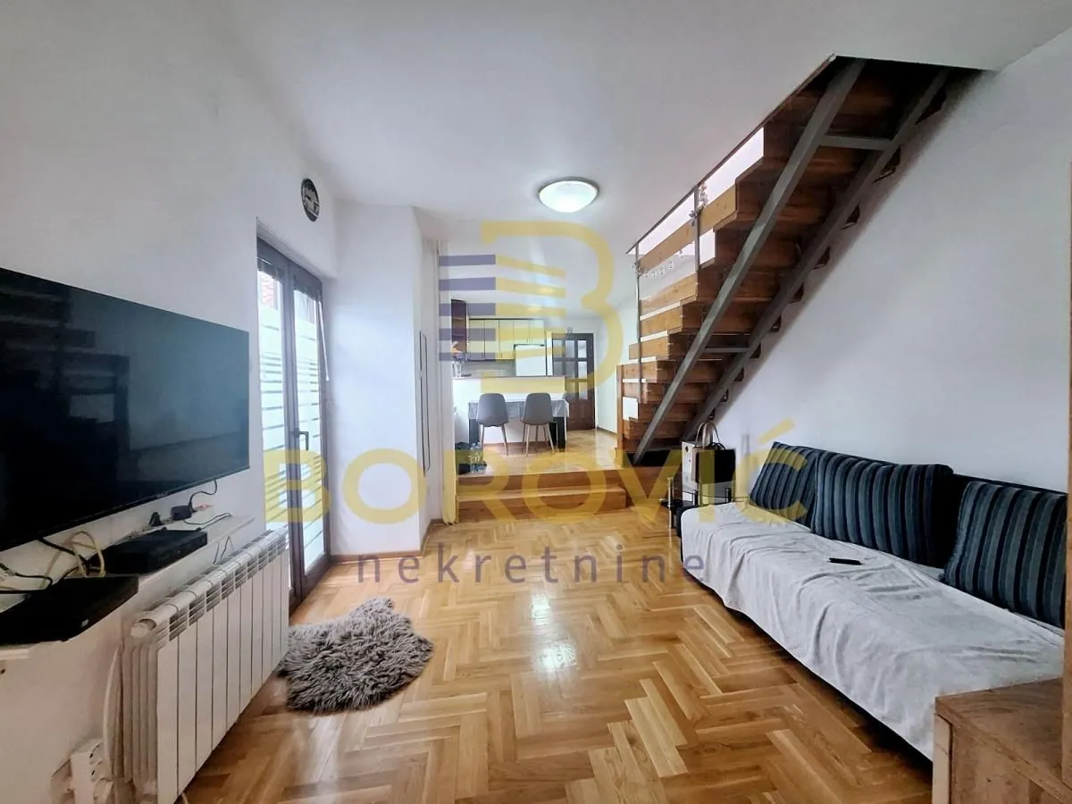 Sale, house, 108m², Uciteljsko Naselje, Zvezdara Sve Podlokacije