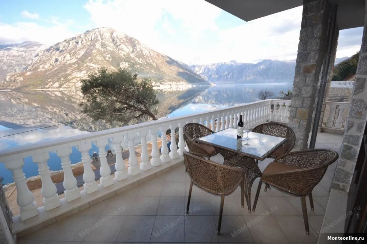Prodaja, kuća, 235m², Kostanjica, Kotor