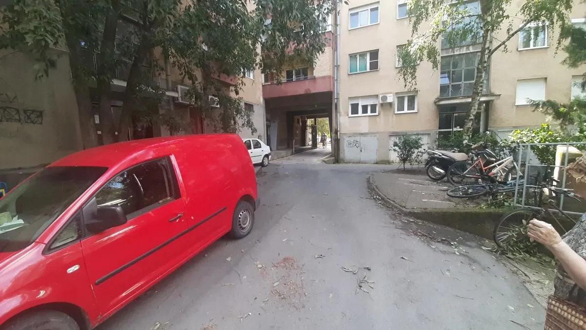 Rent, parking/garage, 15m², Centar, Novi Sad