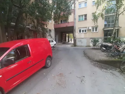 Rent, parking/garage, 15m², Centar, Novi Sad - image 3