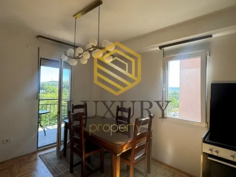 Izdavanje, trosoban stan, 92m², 1 maj, Podgorica - image 15
