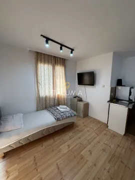 Izdavanje, stan, 200m², Gornja Gorica, Podgorica - image 15