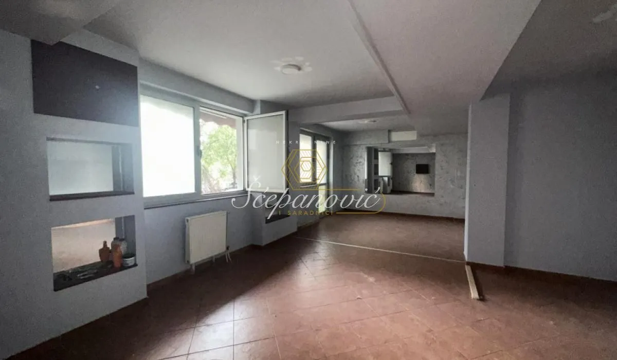 Sale, office space, 76m², Adamovićevo Naselje, Novi Sad Sve Podlokacije
