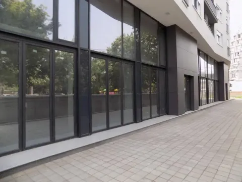 Izdavanje, poslovni prostor, 236m², Paraćin, Srbija - image 2