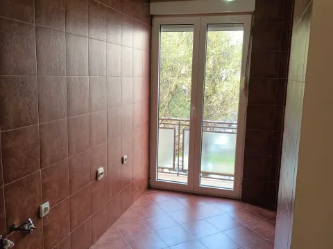 Rent, two bedroom apartment, 45m², Centar, Podgorica - image 4