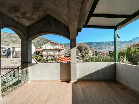 Izdavanje, trosoban stan, 120m², Mrčevac, Tivat - image 19