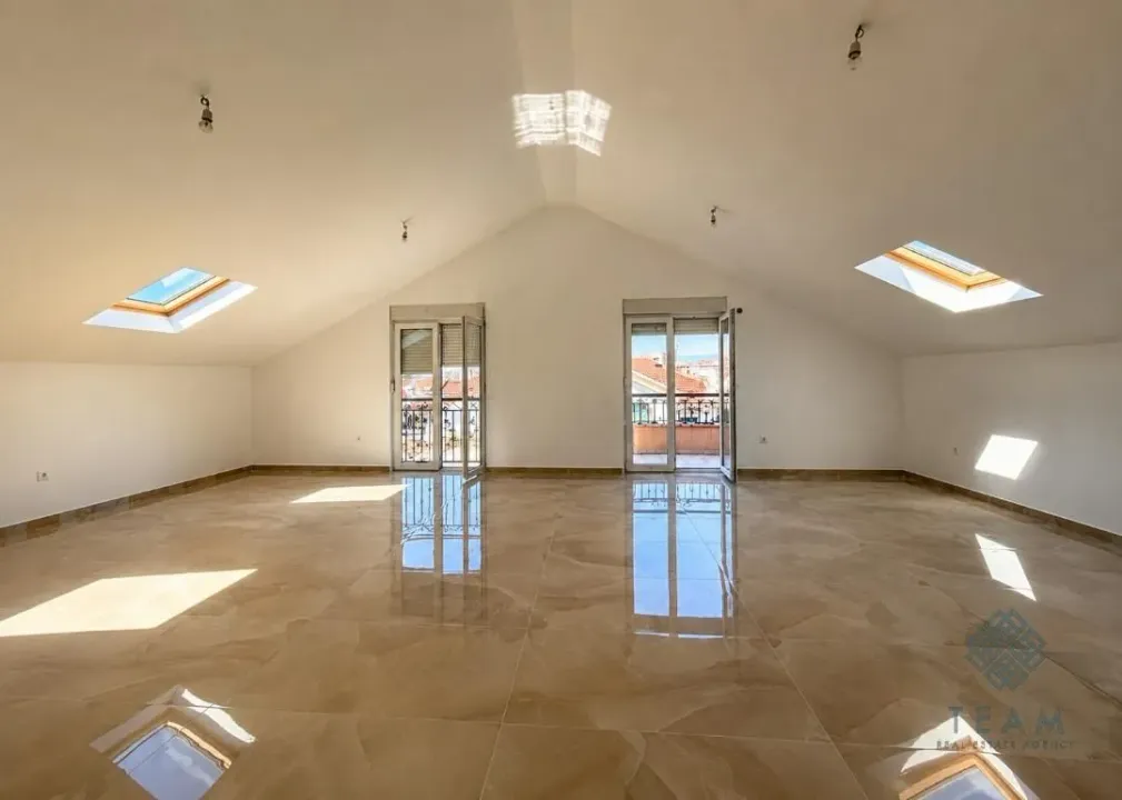 Prodaja, jednosoban stan, 77m², Zabjelo, Podgorica