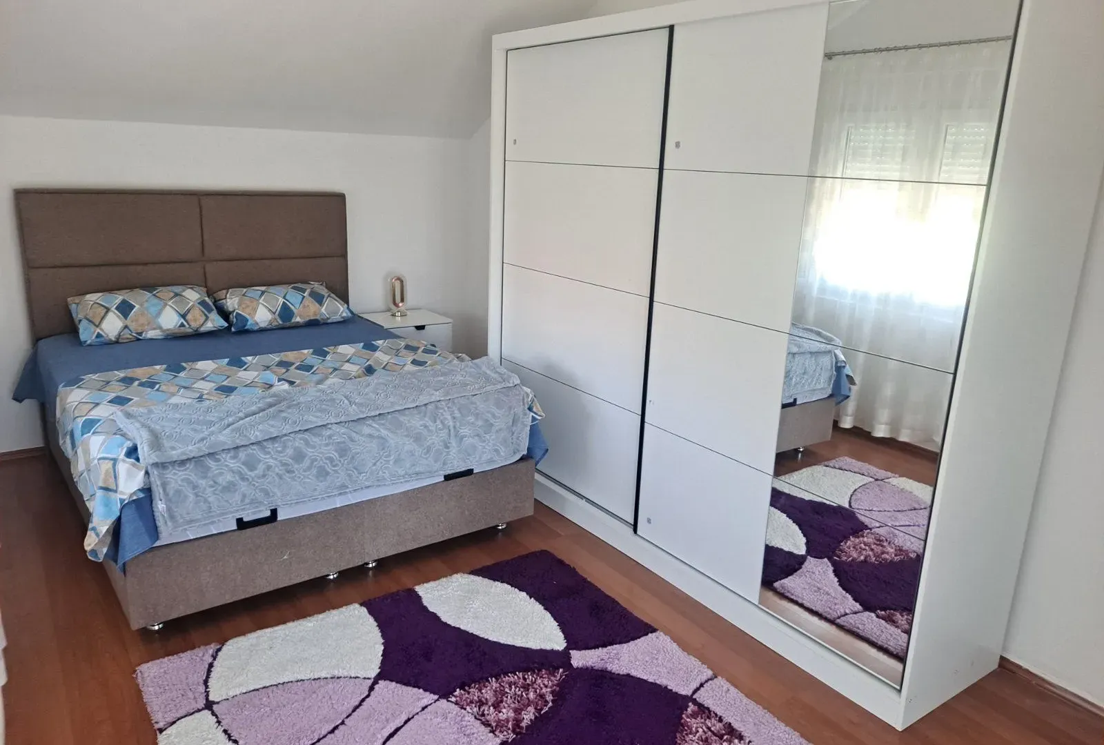 Izdavanje, trosoban stan, 130m², Stari Aerodrom, Podgorica