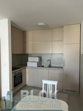 Izdavanje, jednosoban stan, 52m², Stari Aerodrom, Podgorica - image 4