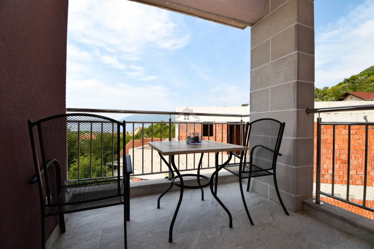 Prodaja, dvosoban stan, 72m², Tivat, Crna Gora