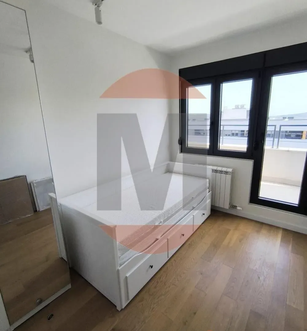 Prodaja, dvosoban stan, 67m², Skojevsko Naselje, Beograd