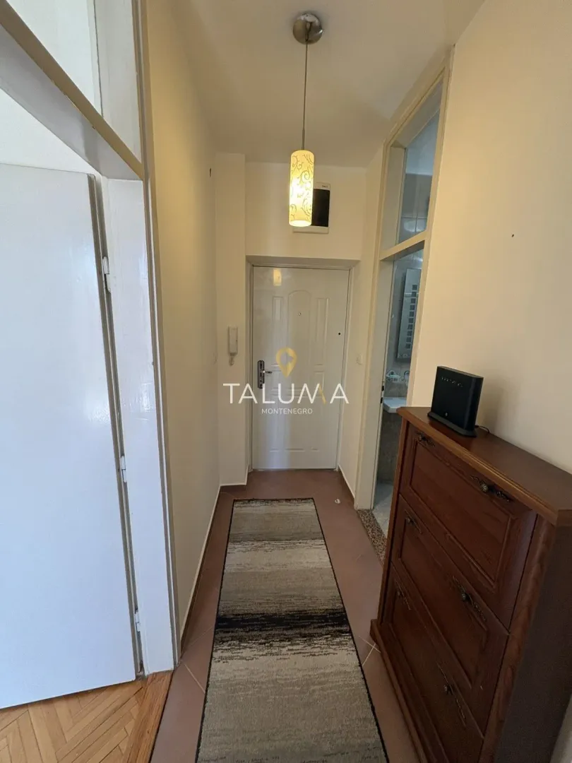 Rent, one bedroom apartment, 38m², Pejton, Podgorica
