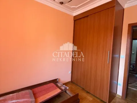 Izdavanje, četvorosoban stan, 75m², Gradska Bolnica, Zvezdara Sve Podlokacije - image 12