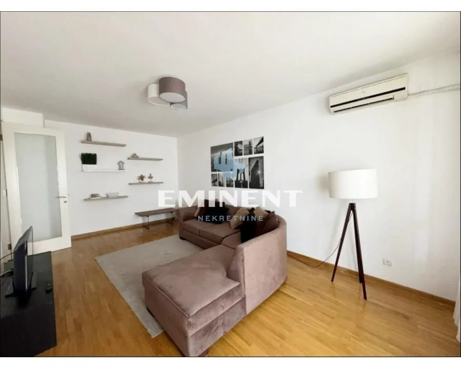 Izdavanje, dvosoban stan, 60m², Novi Beograd Blok 67, Novi Beograd Sve Podlokacije