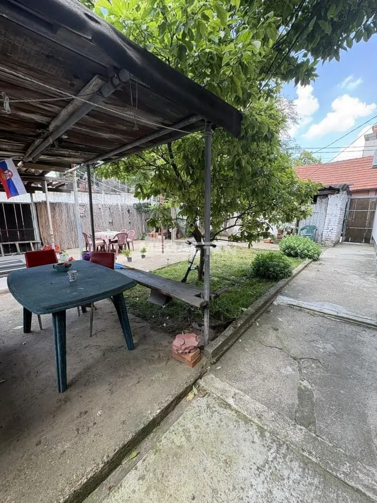Prodaja, dvosoban stan, 34m², Slavujev Venac, Zvezdara Sve Podlokacije