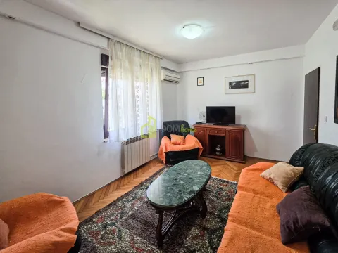 Rent, one bedroom apartment, 40m², Stari Aerodrom, Podgorica - image 2