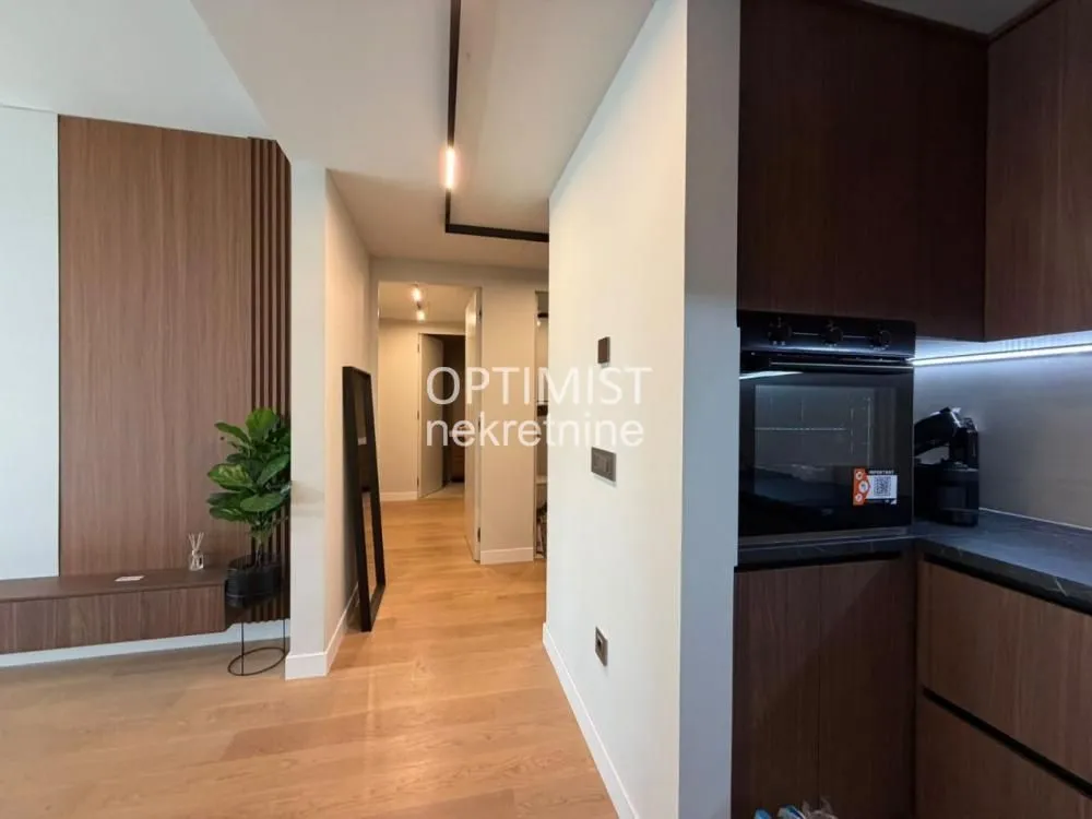 Prodaja, trosoban stan, 71m², Novi Beograd Blok 64, Novi Beograd Sve Podlokacije