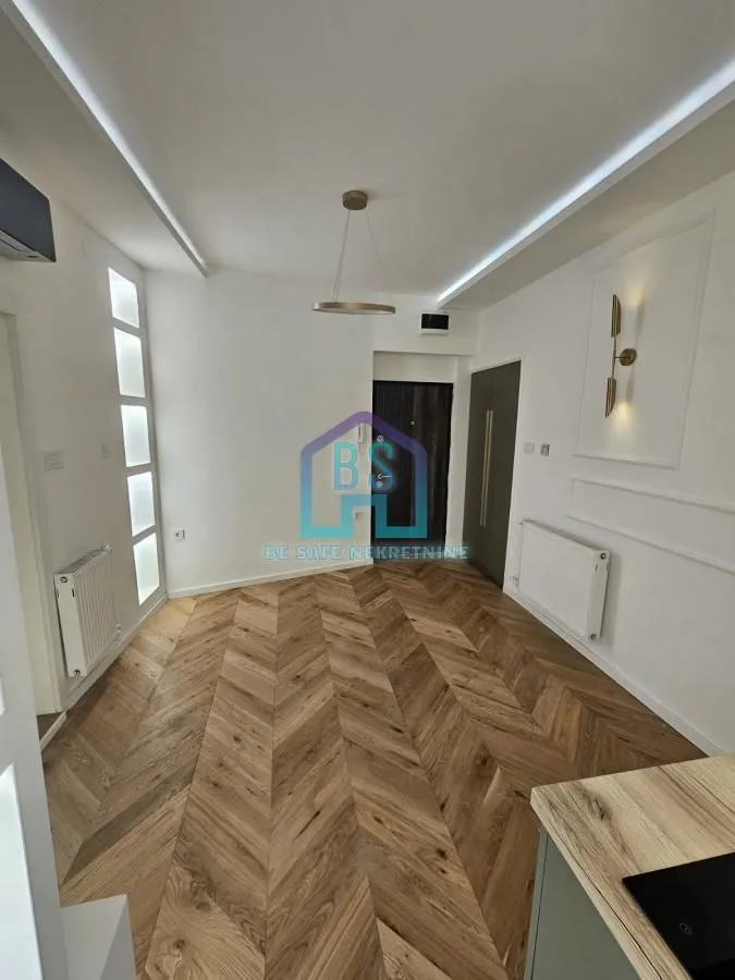 Prodaja, jednosoban stan, 21m², Stari grad, Novi Sad